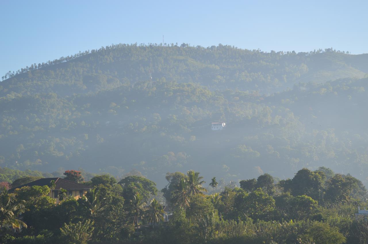 Weligama Holiday Inn Badulla Zewnętrze zdjęcie